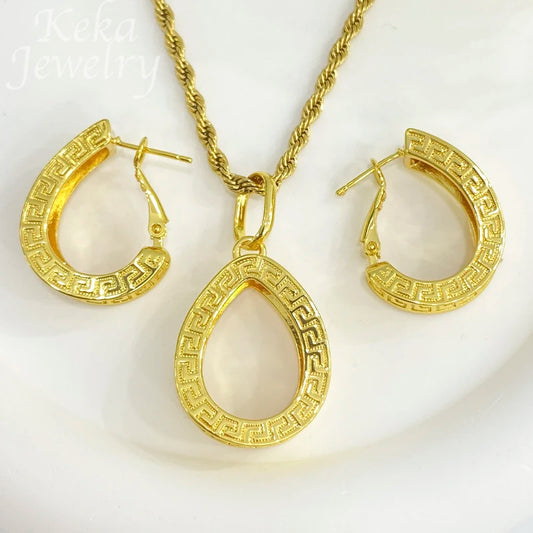Parure Dorée Pendentif Rond Boucles Géométriques